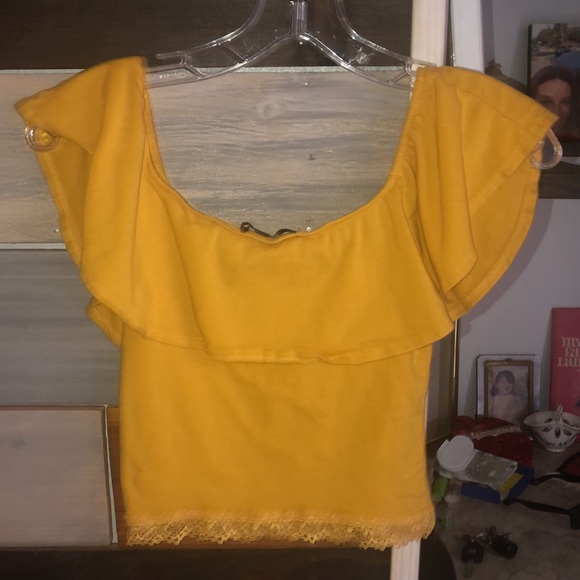 Small Ambiance Cropped Top - Picture 3 of 5